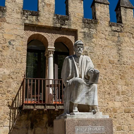 Alcazares In Historic Center コルドバ